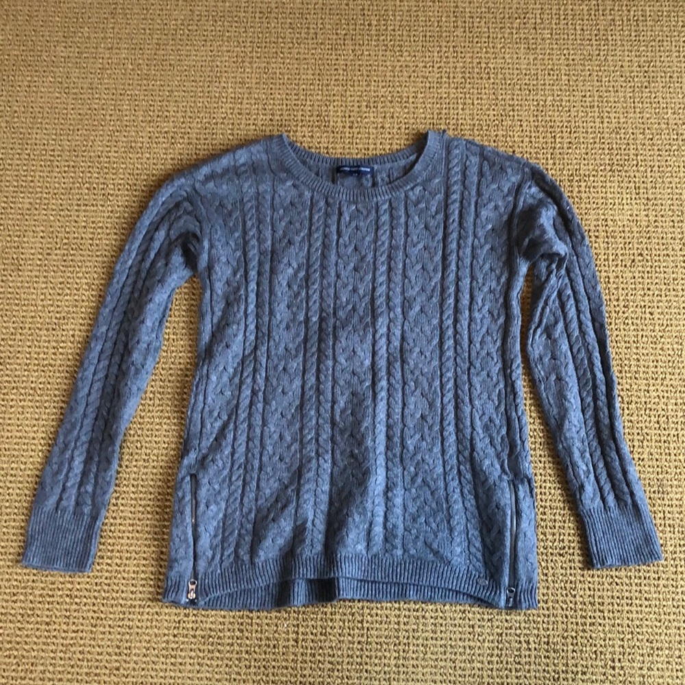 American Eagle Outfitters Grey Sweater!